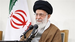 وزارت امور خارجه- رهبر معظم انقلاب اسلامی در دیدار مسئولان حج: ایستادگی ملت ایران آمریکا را عصبانی کرده و برای دنیا جذاب است