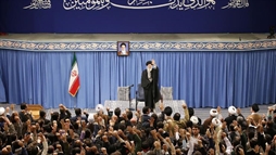 وزارت امور خارجه- رهبر معظم انقلاب اسلامی در دیدار هزاران نفر از قشرهای مختلف مردم: هر کس به ایران و امنیت آن علاقه‌مند است باید در انتخابات شرکت کند